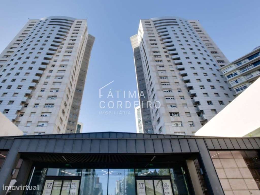 T3 nas Icónicas Twin Towers, Sete Rios - Grande imagem: 3/33