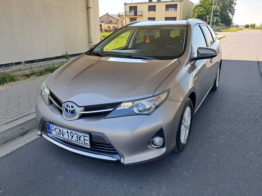 Toyota Auris II (2012-) 2013