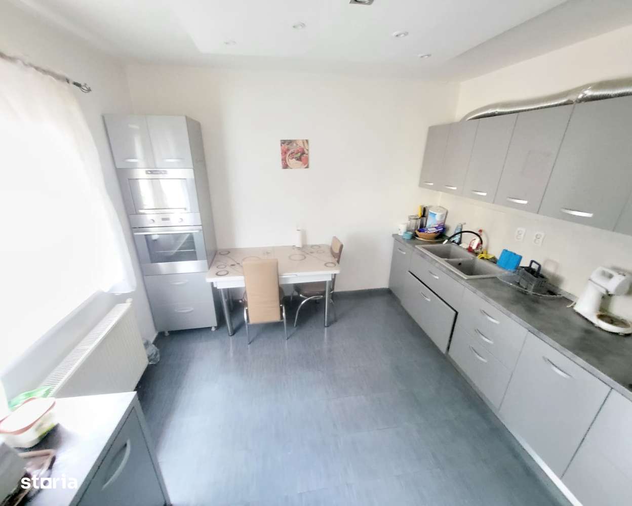 Letea Veche Casa P+M din caramida, an 2006, living + 3 Dormitoare - Imagine principală: 4/13