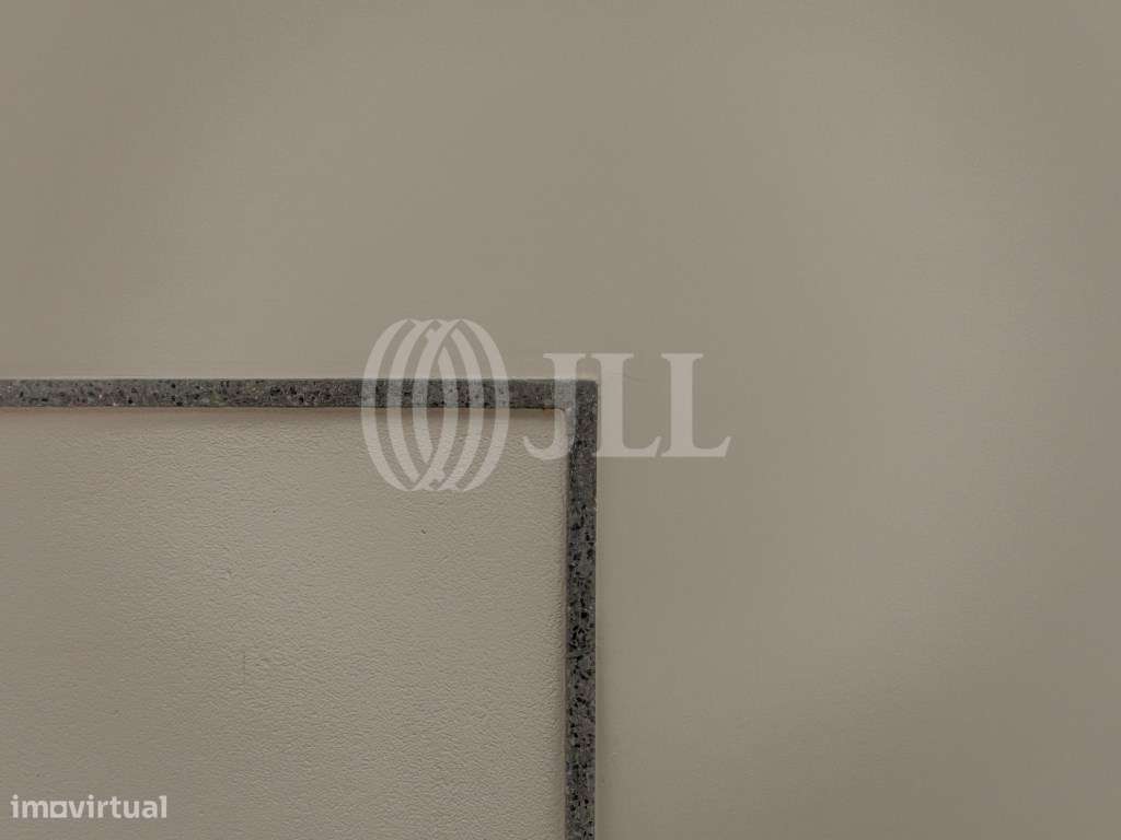 Apartamento T4 com varanda e garagem nas Antas Porto-29