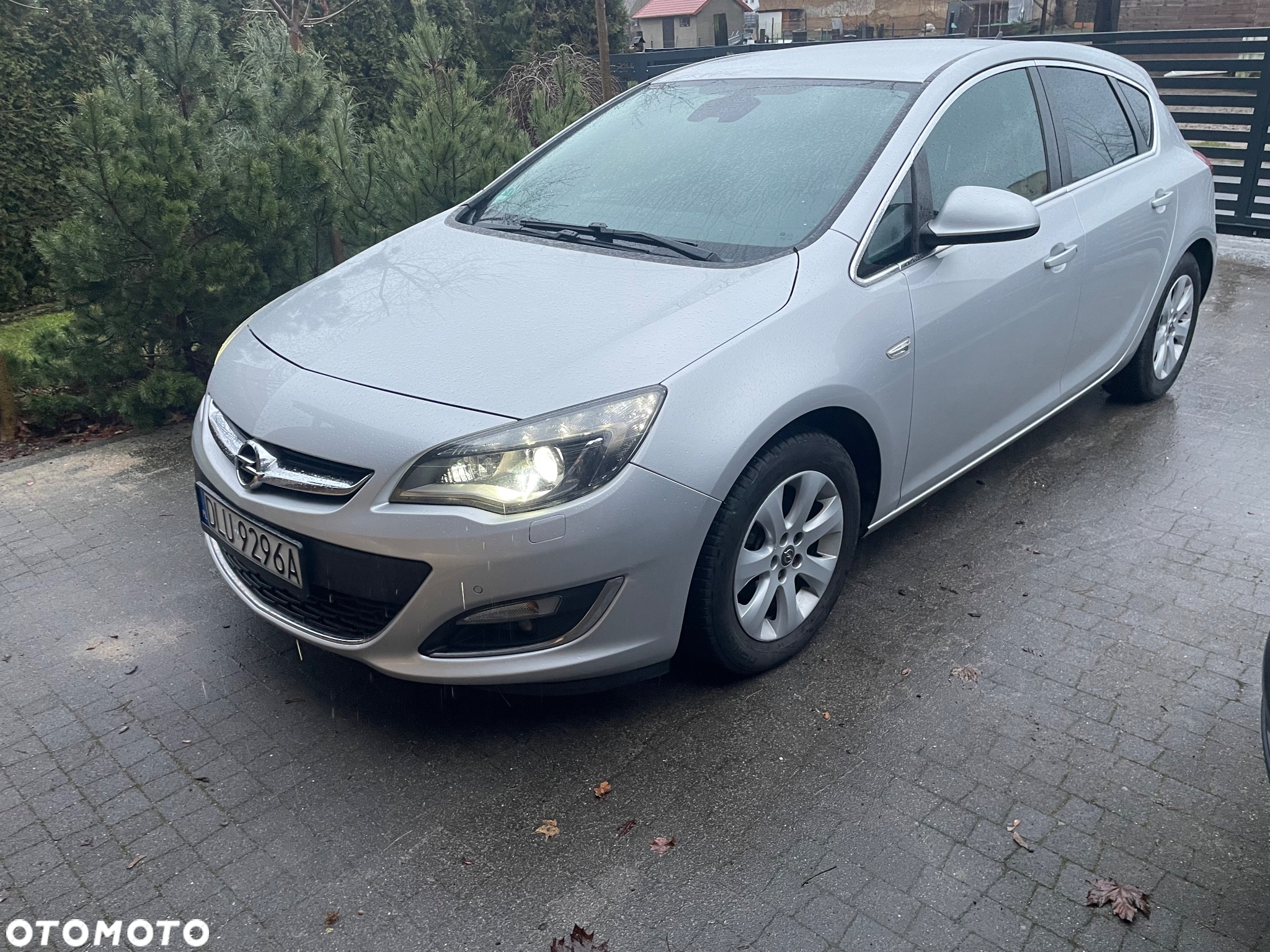 Opel Astra IV 1.4 T Cosmo EU6 - 8