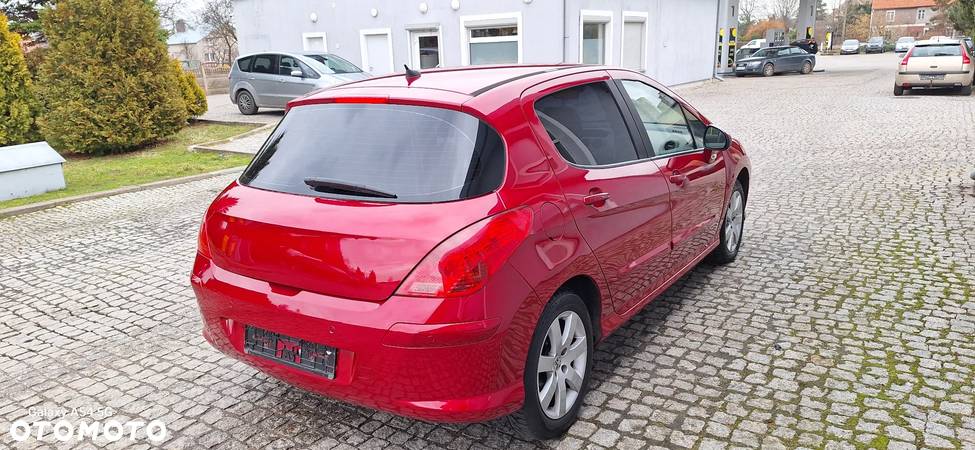 Peugeot 308 1.6 Premium Plus - 4