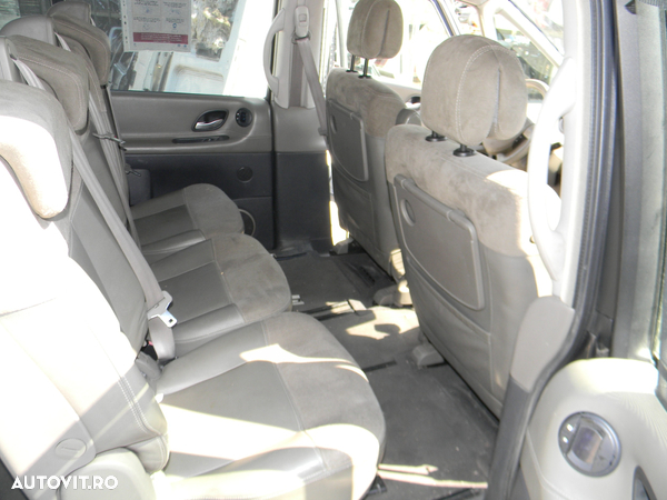 Dezmembrari  Renault ESPACE Mk 4  2002  > 0000 3.0 dCi (JK0J, JK0V) M - 16