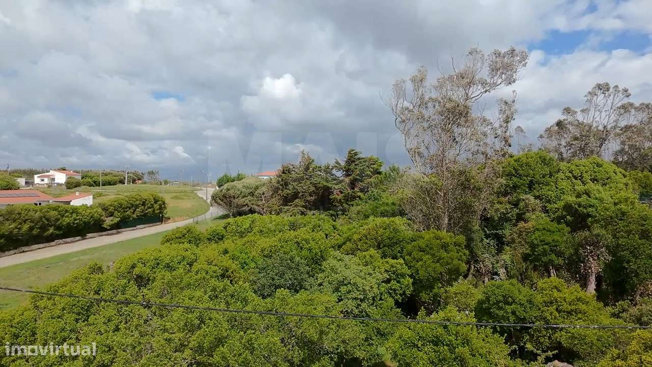 2 Terrenos Confinantes  "Construção de Moradias Isoladas ou Ge...-12