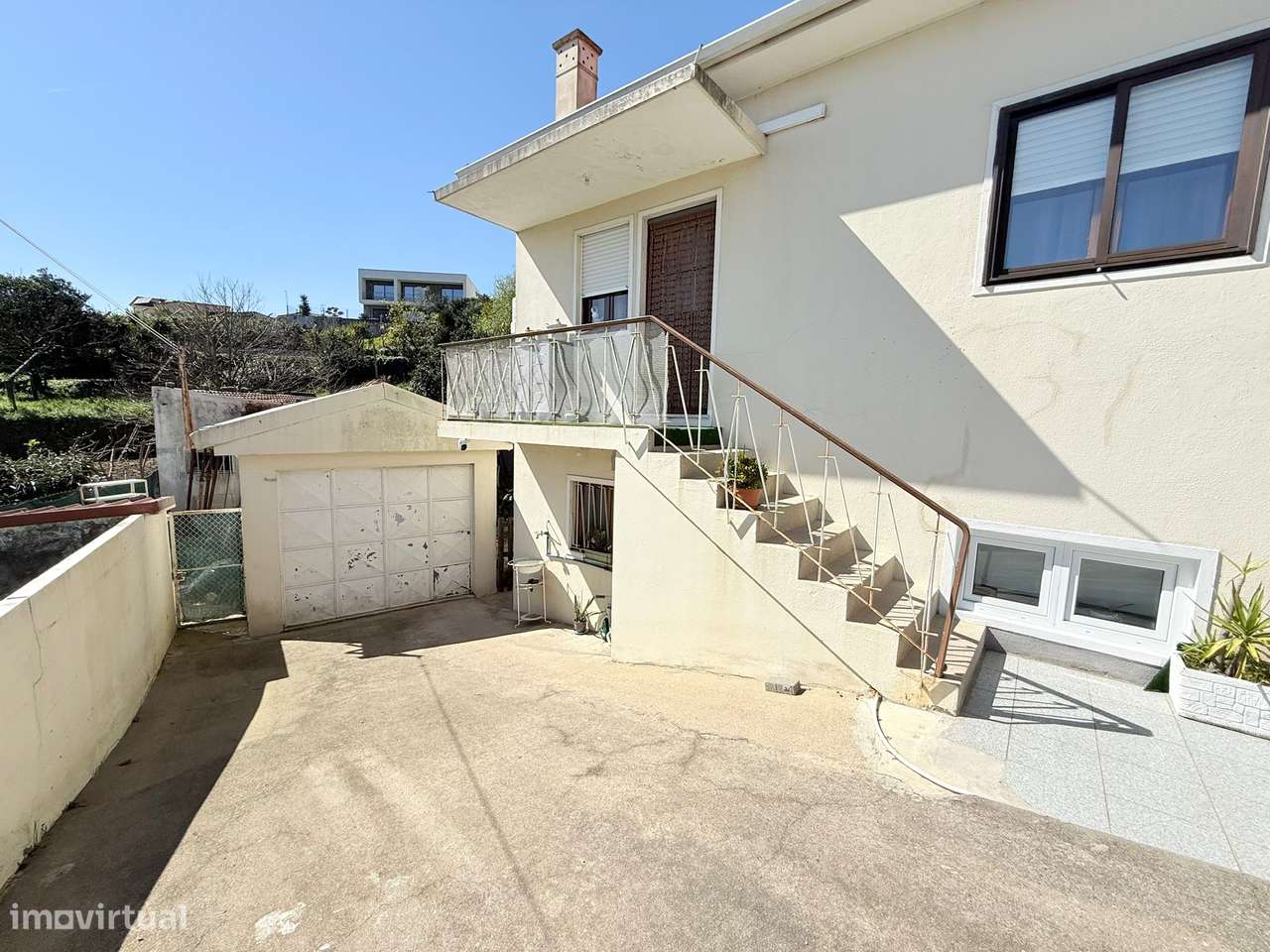 Moradia T3 | Box 2 Carros | Jardim | Exclusivo-17