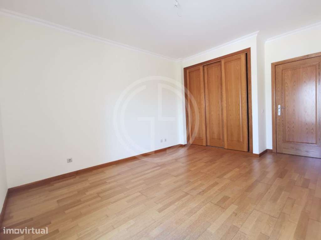 Apartamento T3 no centro de Vilamoura, em condomínio com piscina e ...-5