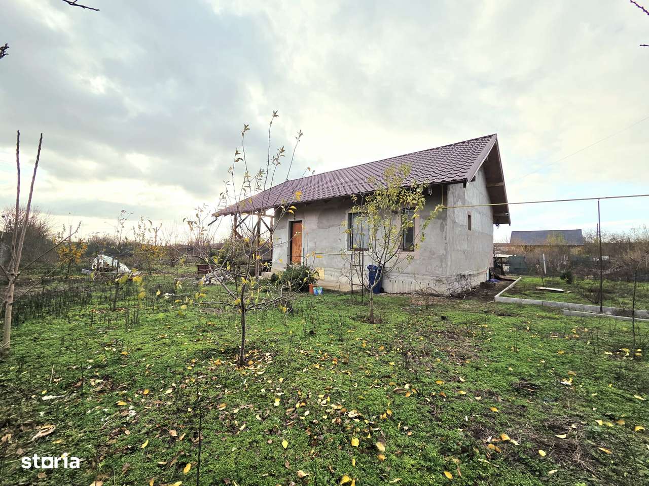 Casă cu 2 camere, teren 1200 mp, gata de utilizare - Imagine principală: 1/8