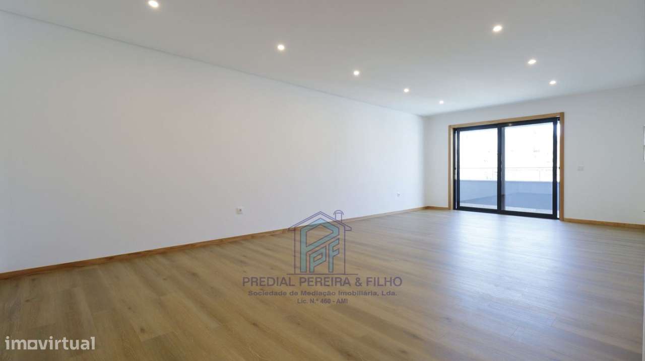 Apartamento T3 Novo - Rio Tinto / Centro - Grande imagem: 2/30