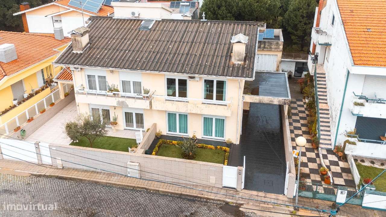 Moradia T4 na Maia – Renovada, 3 Frentes, Terraço e Garagem a...-32