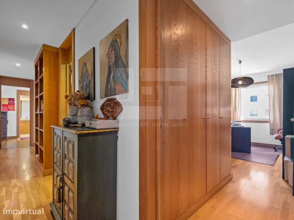 Apartamento T4, situado no prestigiado Parque das Nações, em Lisboa-16