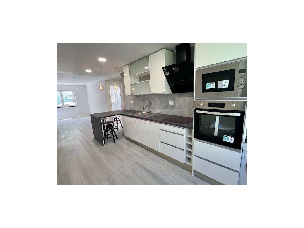 T2 Totalmente Remodelado em Benfica-5