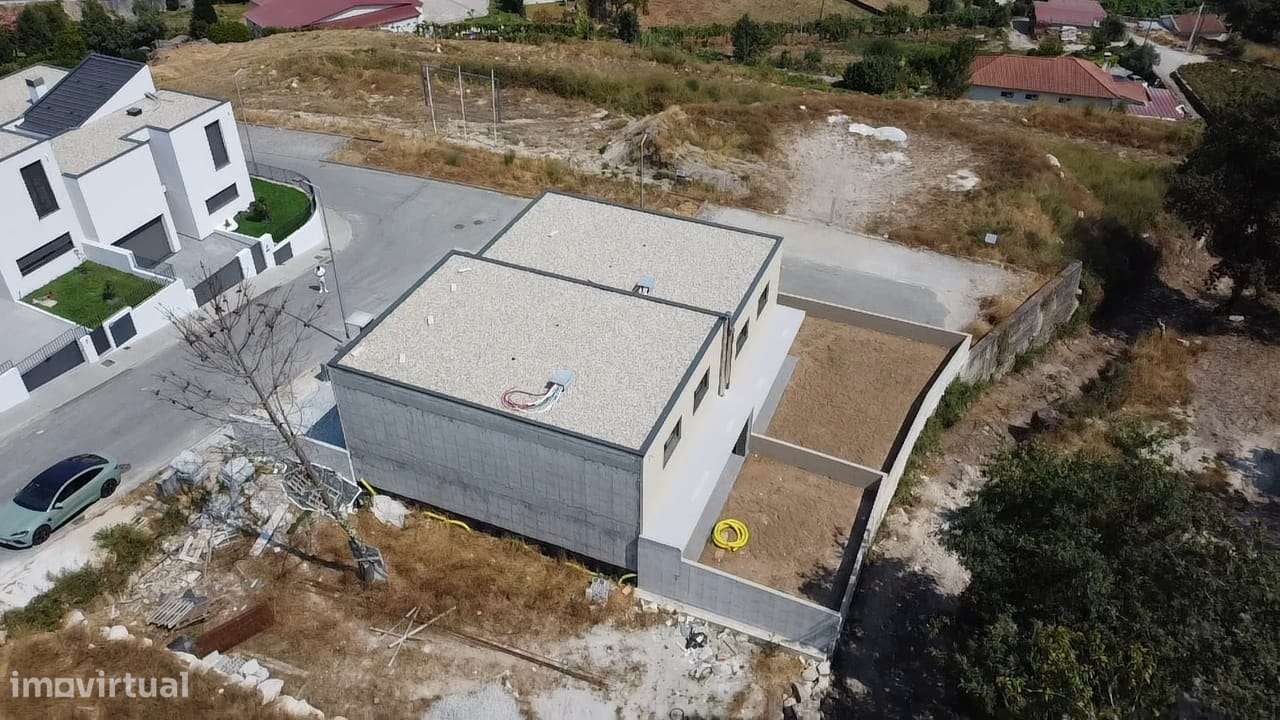 Moradia em Banda T3 Venda em Lanhoso,Póvoa de Lanhoso-20