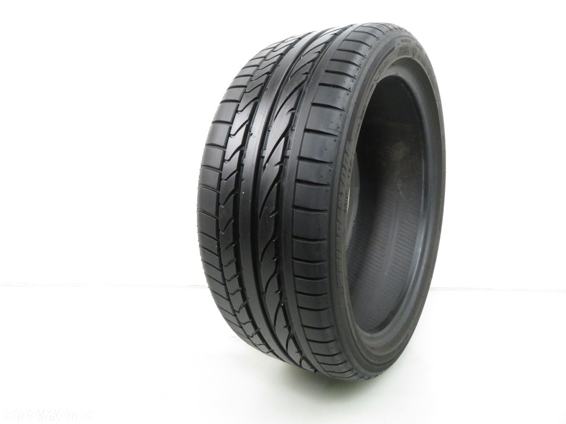 215/40R17 OPONA LETNIA Bridgestone Potenza RE050A 87V XL - 1