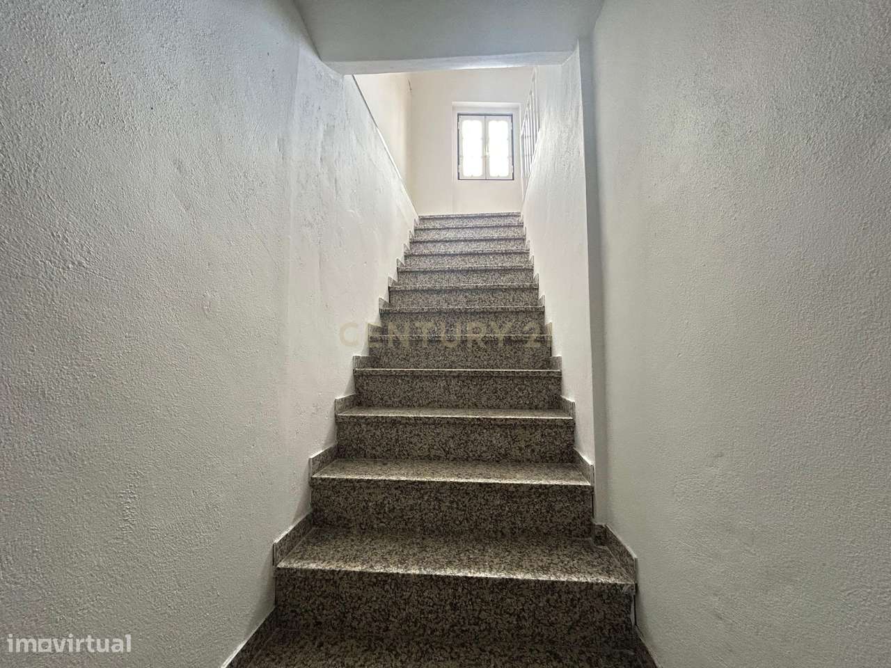 Moradia com Comércio em Azinheira, Rio Maior – Dois espaços, uma só op - Grande imagem: 5/34