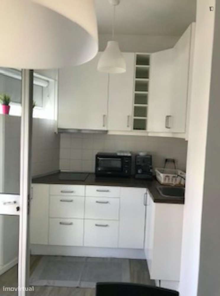 Estúdio - localizado em Santo Ildefonso Porto - Grande imagem: 5/22