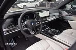 BMW Seria 7 740d xDrive mHEV sport - 28