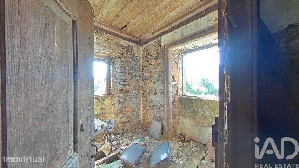Casa / Villa T4 em Castanheira de Pêra e Coentral de 286,00 m2 - Grande imagem: 5/28