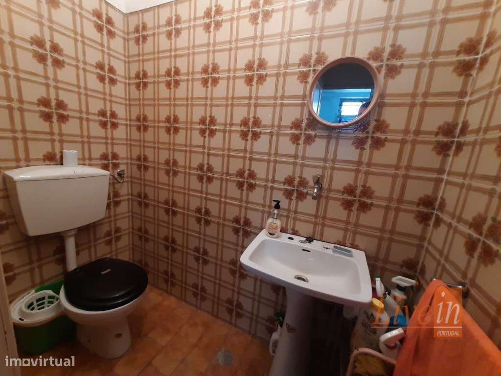 Loja de Pronto-a-Vestir e Sapataria com Armazém em Póvoa de Santo A... - Grande imagem: 5/12