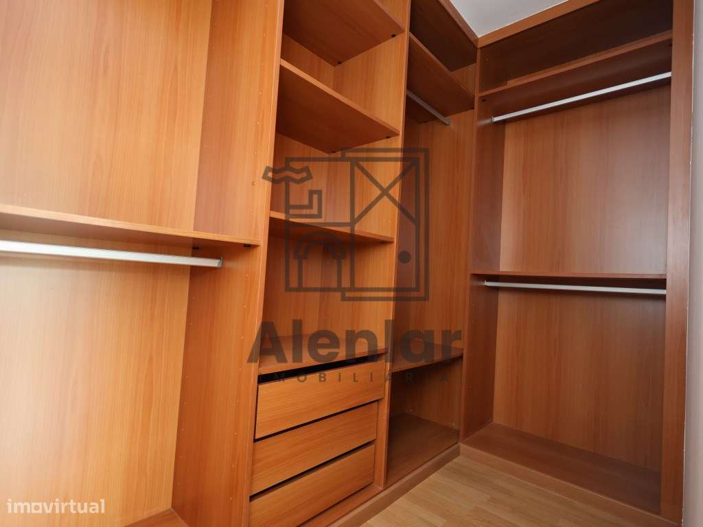 Moradia V3 localizada na freguesia da Carnota, em Alenquer.-16