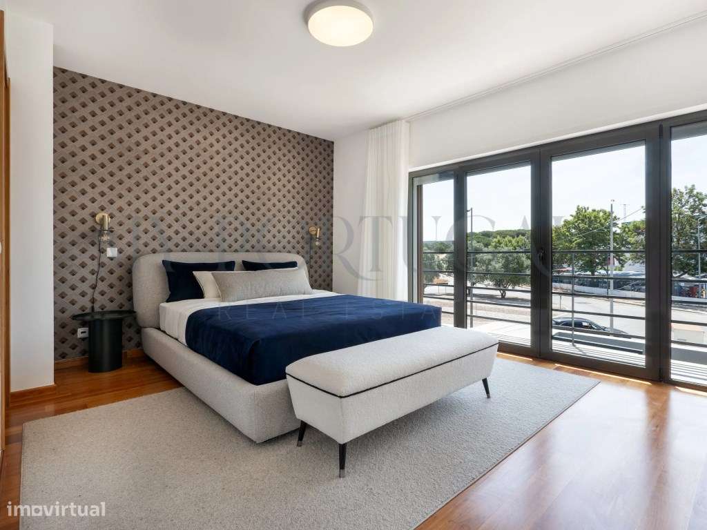 Elegância e Modernidade: Moradia T4 de Luxo com Rooftop em Alcochete-13