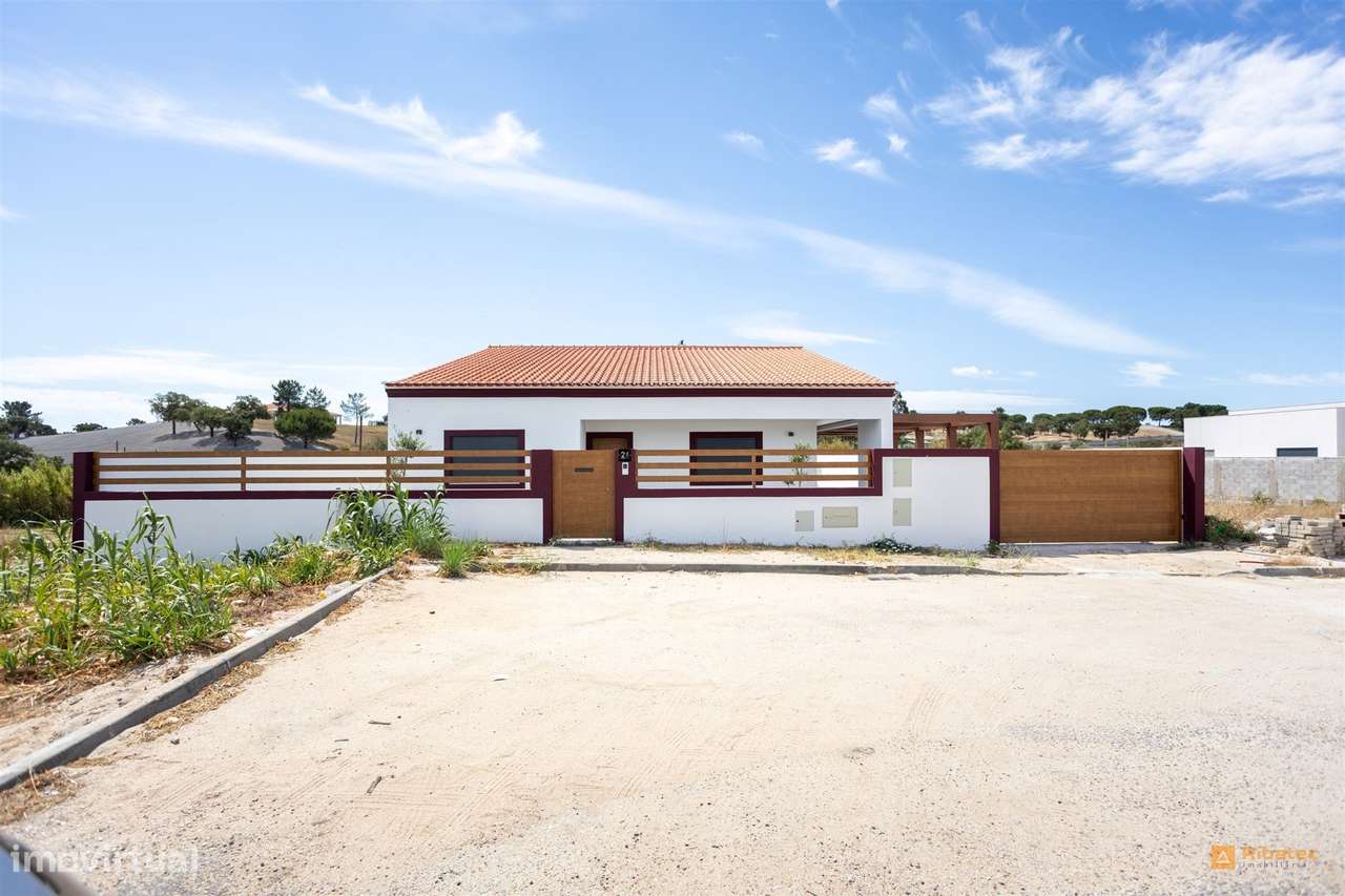 Moradia T3 Moderna | Vendida com Recheio-35
