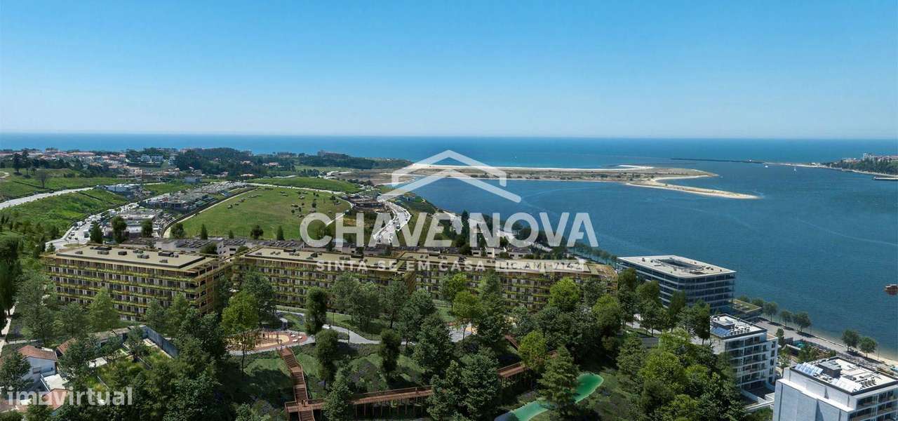 Apartamento T3 NOVO com Varanda-11