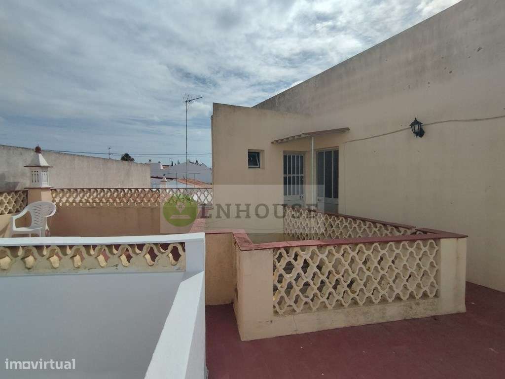 Moradia T2+2 com quintal e terraço, Azinhal-38