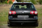 Volkswagen Passat Variant 2.0 TDI DPF Highline - 8