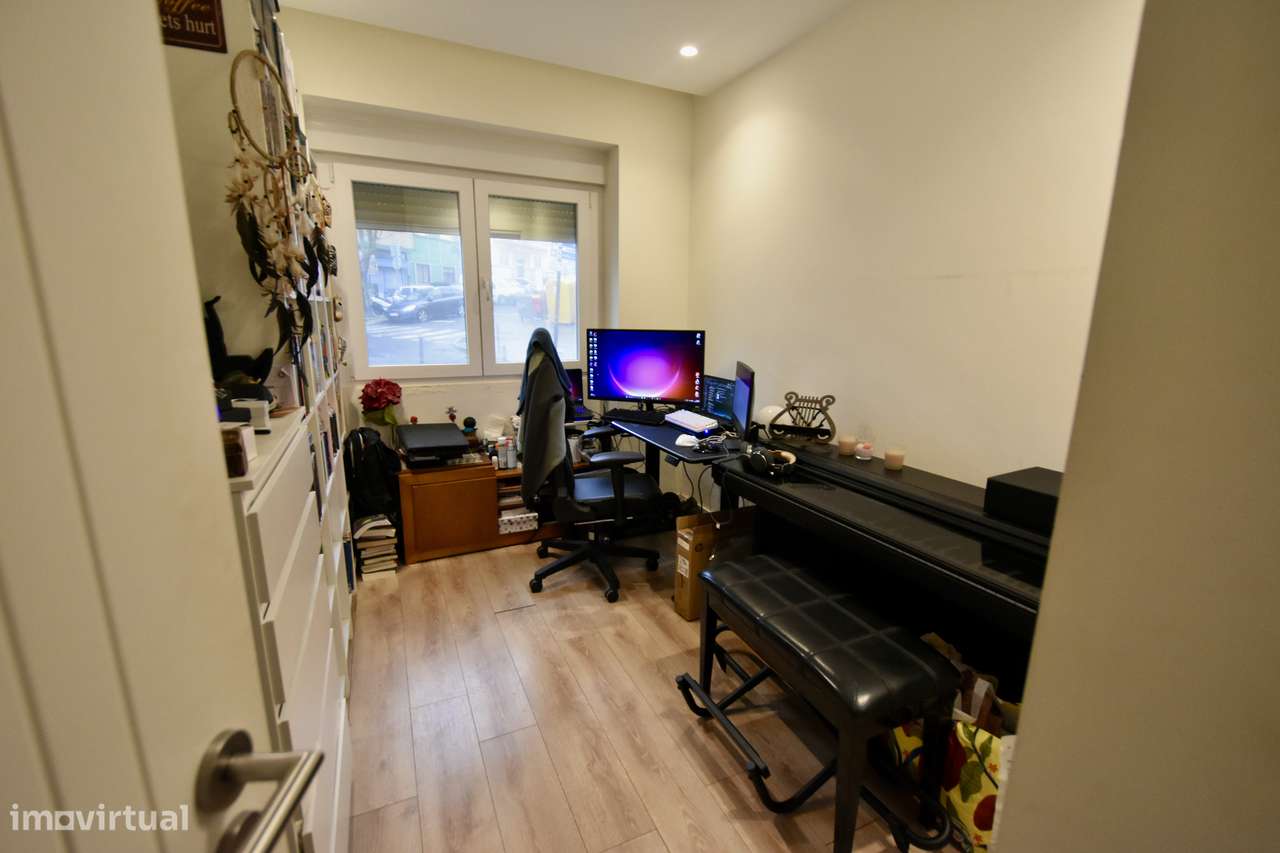 T2 Renovado nas Águas Livres, Damaia|Excelente Estado|Zona Tranquila - Grande imagem: 4/13