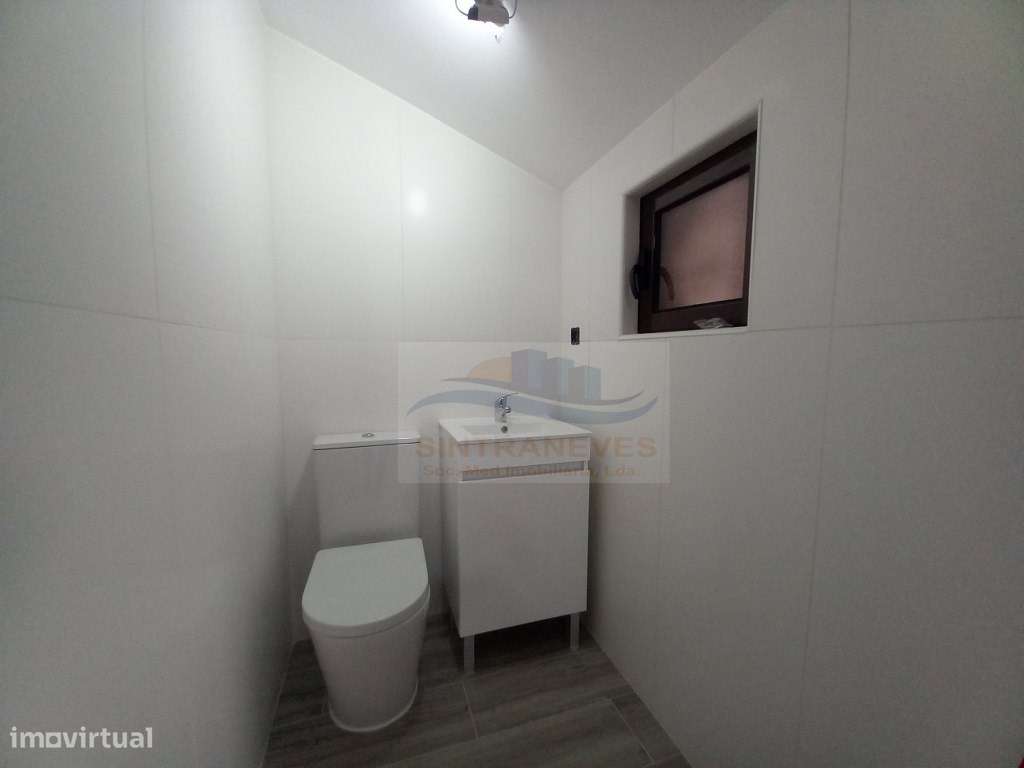 Fantástico T3 Dúplex, totalmente remodelado com Garagem a 300m da P...-46