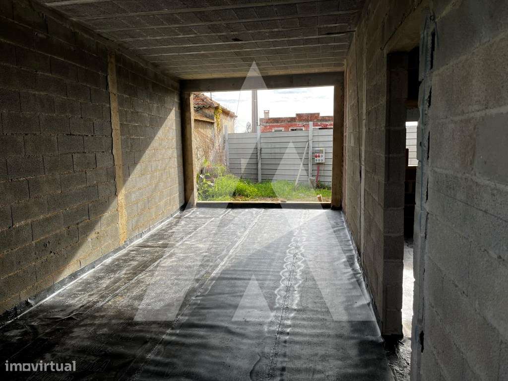 Moradia térrea de tipologia T3 em construção, a poucos minutos do c...-25