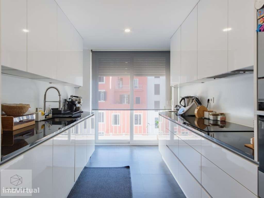 Apartamento T3 com garagem Amoreiras-14