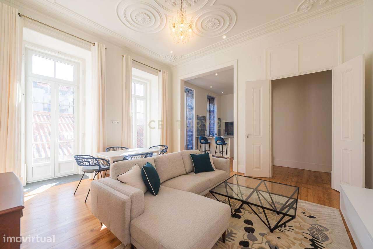 Elegante Apartamento T2 c/ 2 WC's | Totalmente Remodelado e Equipado - Grande imagem: 4/32