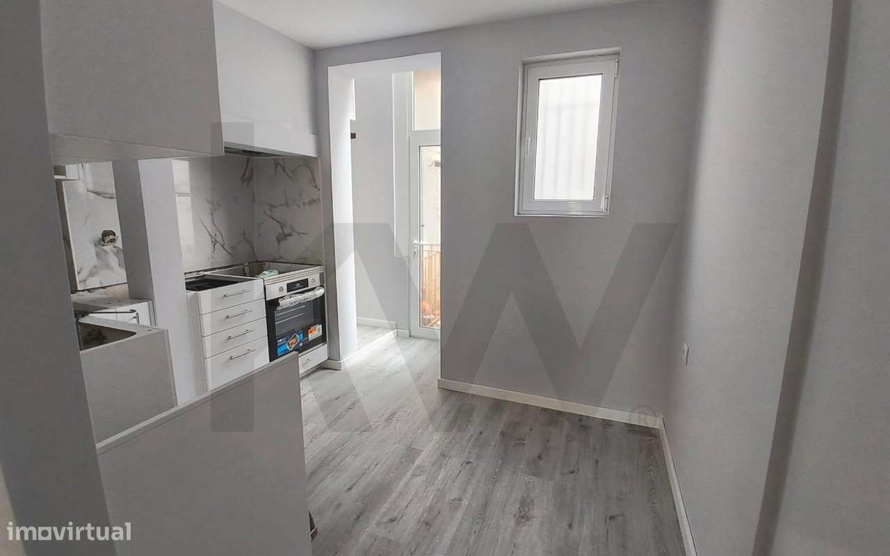 T2 Totalmente Remodelado no Dafundo | Vista Rio e Excelentes Acessibil - Grande imagem: 3/19