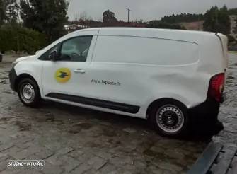 Renault Kangoo Elétrica 2023 com 1727KM para peças - 5