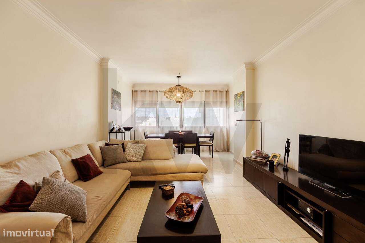 Apartamento T2 com 106 m2 | 9.º piso | Vista desafogada | Arrecadação - Grande imagem: 2/48