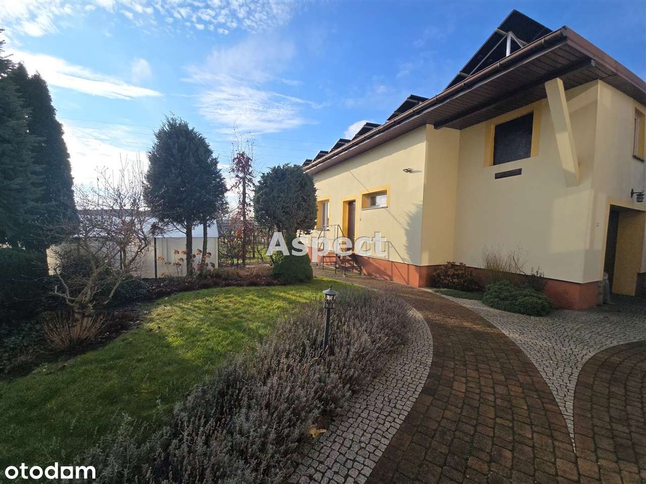 Elelgancki dom w Płocku. Niskie koszty utrzymania - Pełny obrazek: 5/20