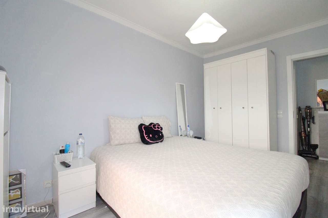 Apartamento T3 Torre da Marinha-17