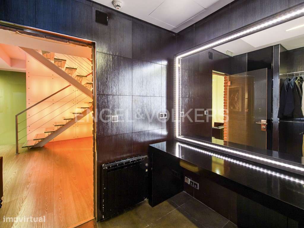 Loja em Carnide com dois pisos - Grande imagem: 2/18