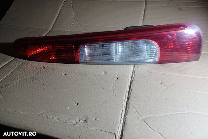 Lampa stop dreapta pe aripa Ford C-Max 1  [din 2003 pana  2007] seria Minivan 1.6 TDCi CVT (109 hp) - 3