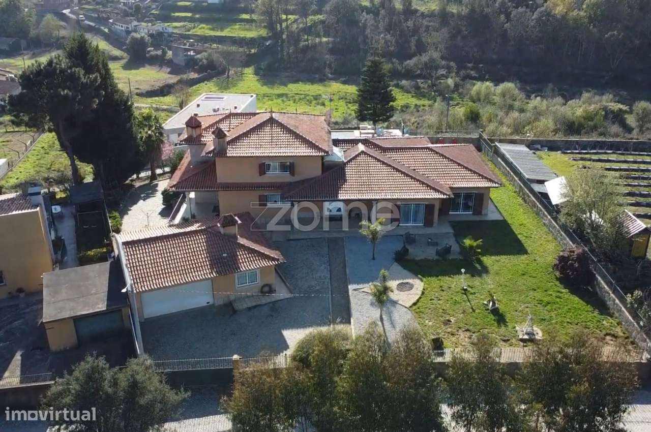 Moradia T4 c/ piscina e salão de jogos a 20 min. Do Porto - Grande imagem: 3/22