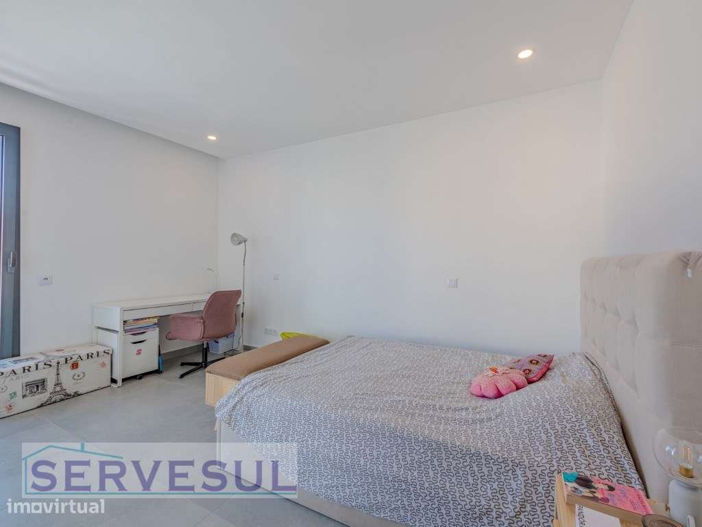 Moradia Moderna Geminada composta por 4 quartos e piscina privada, ...-24