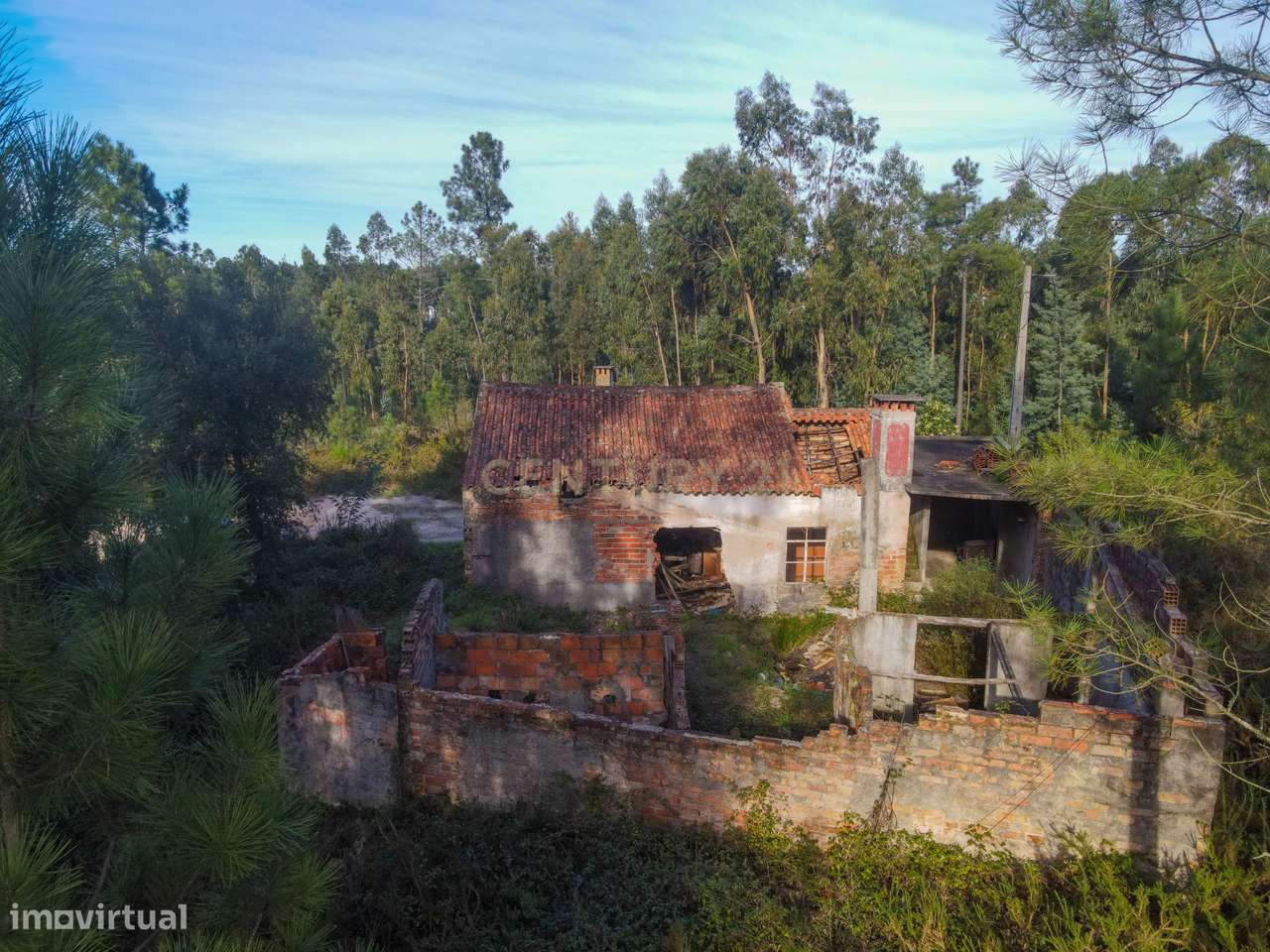 Moradia para reconstruir - Grande imagem: 4/10