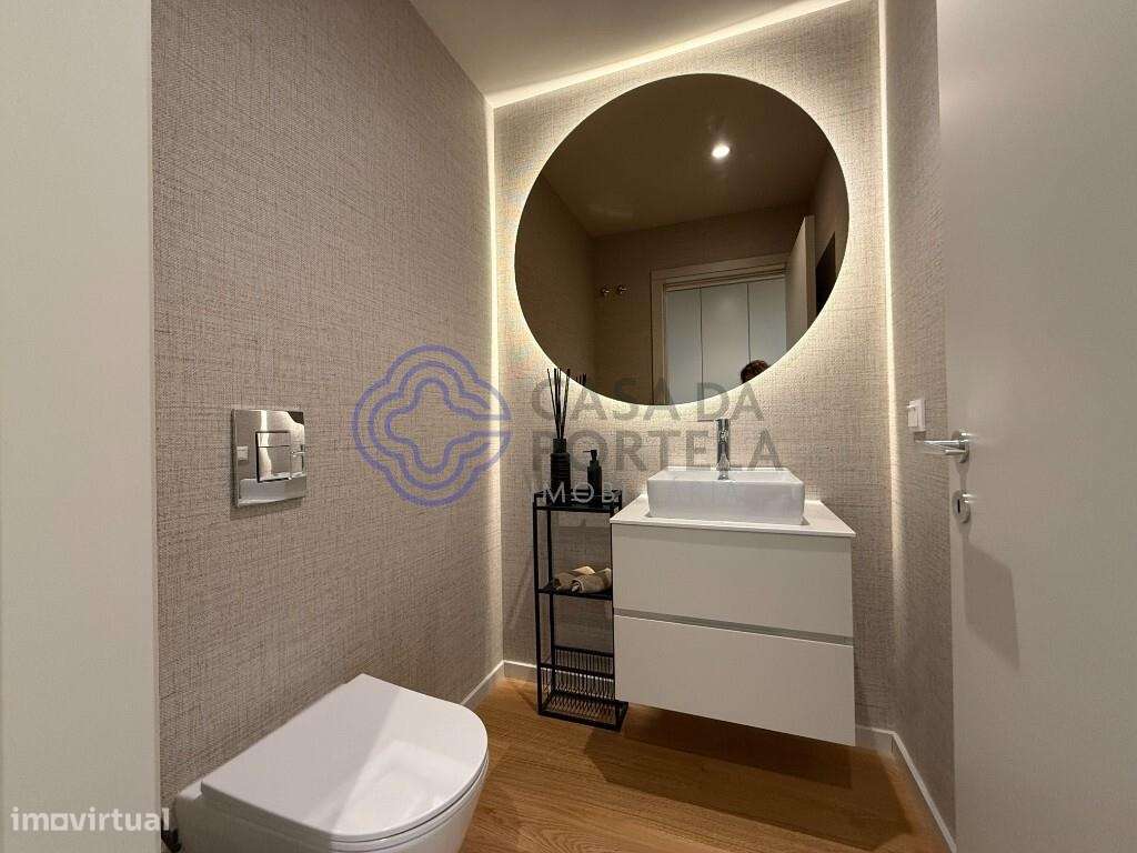 T4 com vista, 3 casas banho, varanda, cozinha equipada, ginasio,louge/ - Grande imagem: 4/31