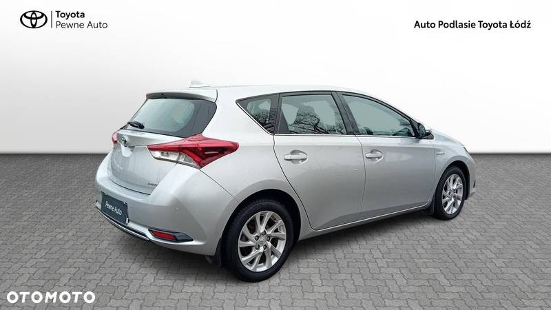 Toyota Auris - 5