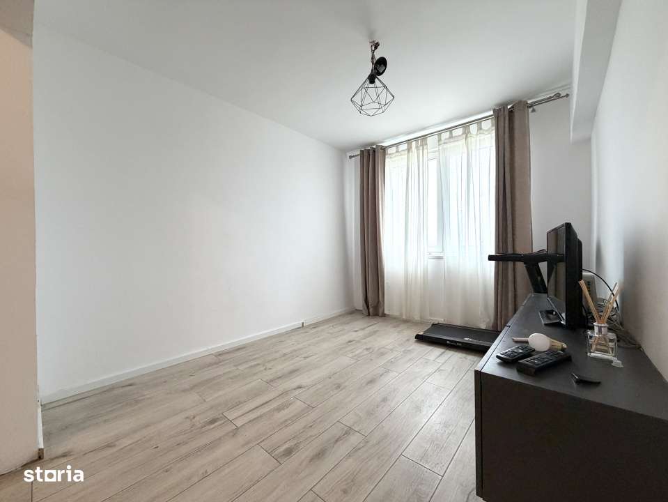 Apartament 2, 33 mp utili, etaj 1/4, renovat recent - Steaua - Imagine principală: 4/8