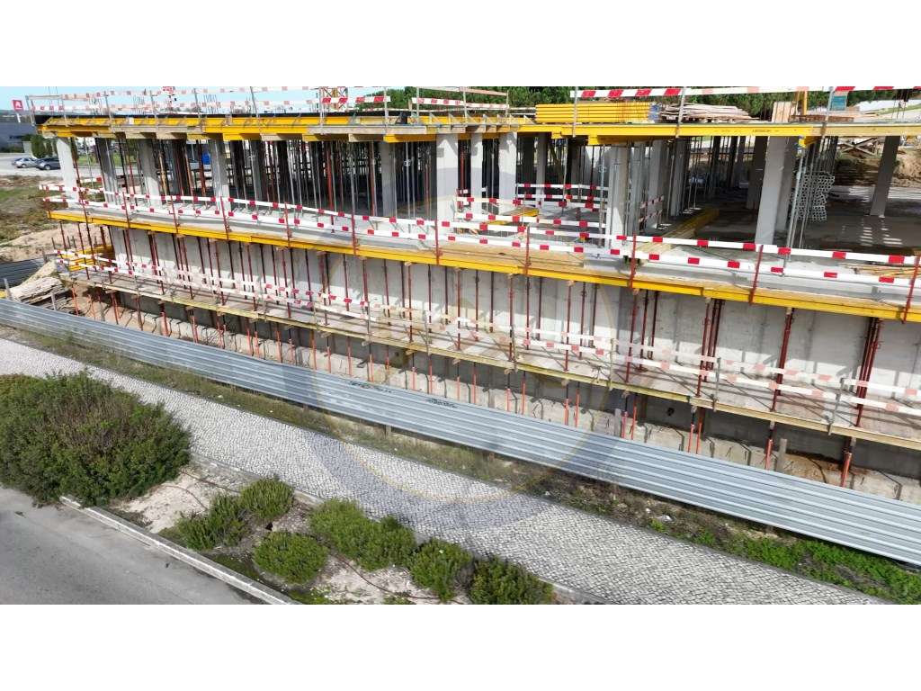 Fantástico T4 na cobertura em Caldas da Rainha-8