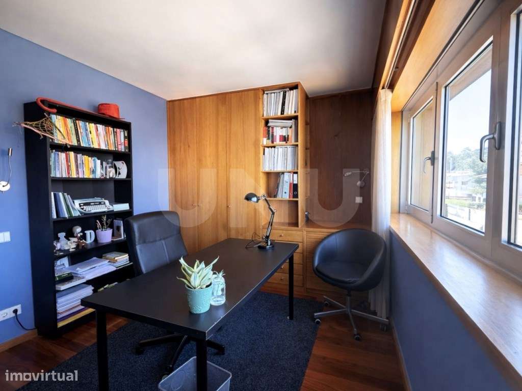 Moradia T5 Moderna com Jardim e Cave Ampla - Árvore, Vila do Conde-29
