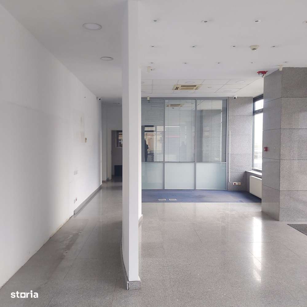 Spatiu comercial ultracentral de inchiriat in Mangalia - Imagine principală: 4/9