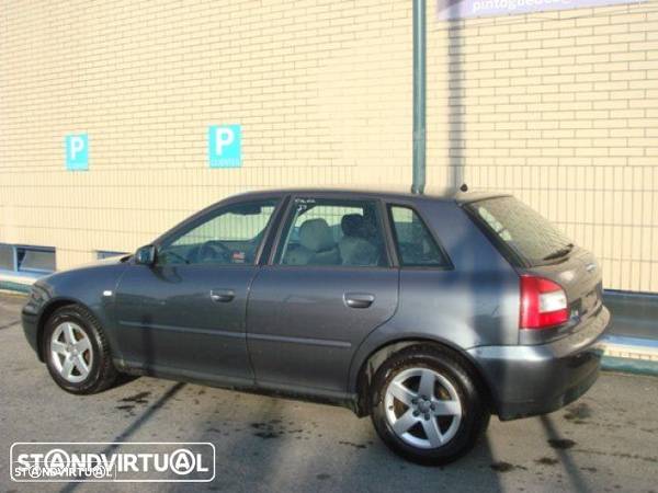 Audi A3 1.9 TDi 2001 para peças - 1